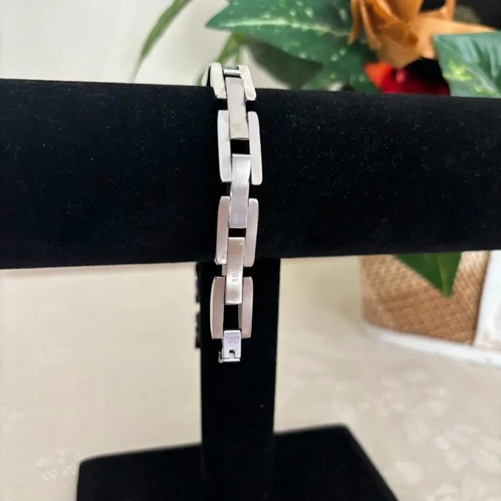 Sterling Silver (925) Bracelet (8") and Ring (9.5) with Moissanite Stones - Picture 15 of 16